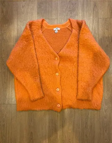 Freada 오렌지 버튼 가디건