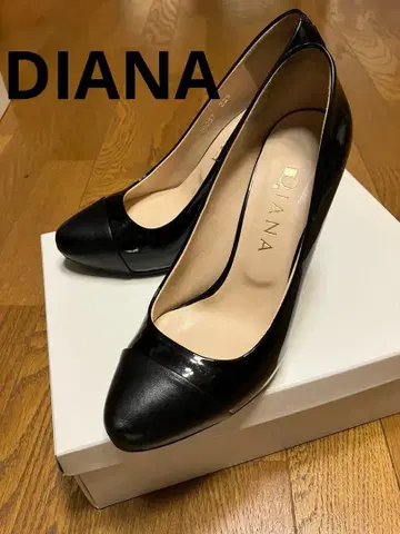 DIANA 블랙 하이힐 펌프스