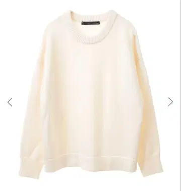 마르티니크 크루넥 니트 화이트