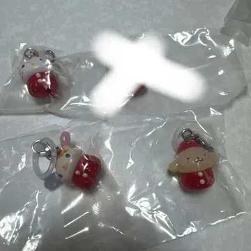 [오늘 발송 가능 ] 딸기 메지루시 액세서리 산리오 캐릭터즈 4개