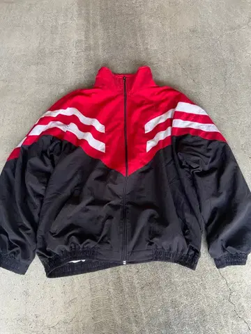 사우스 아시안 나일론 자켓