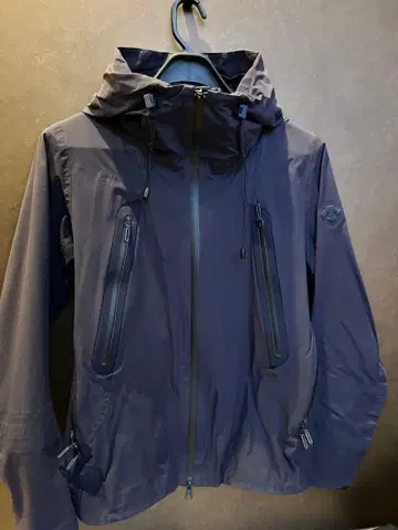 데상트 올터레인 쉘 자켓