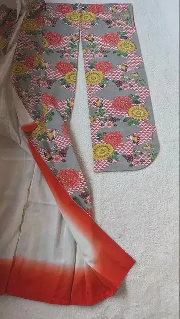 밝고 귀엽고 희귀한 형염 후리소데