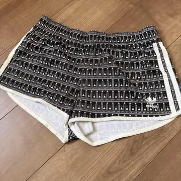 adidas 숏팬츠