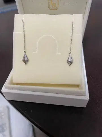 K10WG 다이아몬드 귀걸이