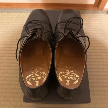 Scotch Grain 블랙 가죽 신발