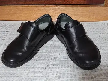 스트로버 블랙 가죽 신발