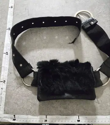 블랙 가죽 바디백 웨스트 파우치