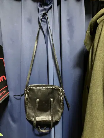 LADMUSICIAN 가죽 숄더백 라드뮤지션