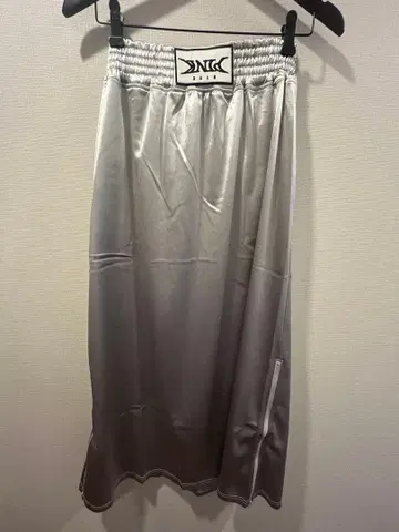 atmosPINK 실버 스커트