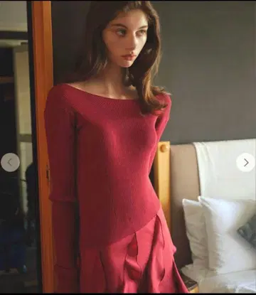 [ 새상품급 ] Aimeine 에메인 백 오픈 프릴 도킹 원피스