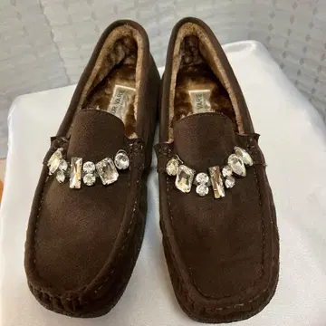 COULEUR VARIE 브라운 보아 로퍼 비쥬 장식 24cm