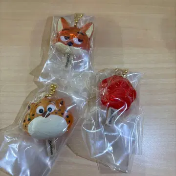 주토피아 아이스캔디 참 가챠 닉 와일드 크로우저 아이스