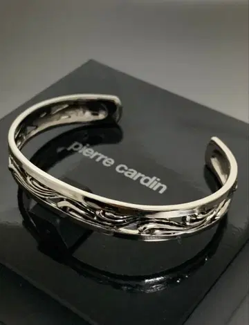 피에르 가르뎅 뱅글