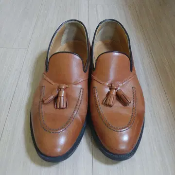 DOUCALS 브라운 태슬 로퍼