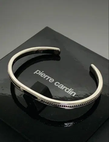 피에르 가르뎅 뱅글