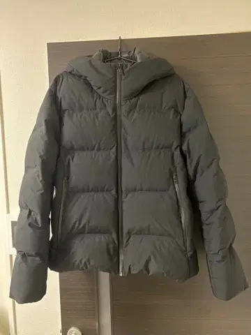 유니클로 심리스 다운 후드티 L 사이즈