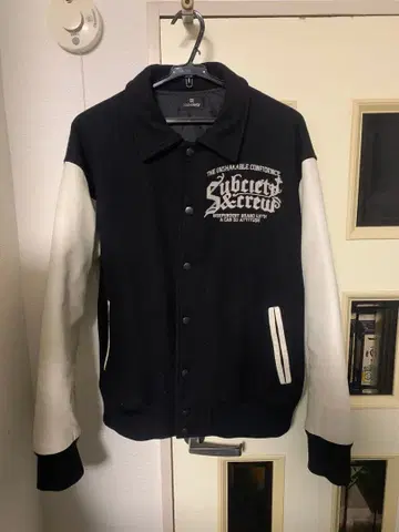 Subciety 바시티 자켓 블랙/화이트 L