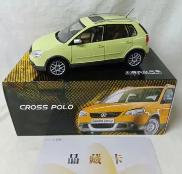 Volkswagen CROSS POLO 1/18 라임 VW 특주 폴로