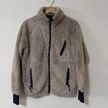 익스플로러 하이 플리스 자켓 베이지