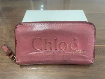 끌로에 핑크 가죽 장지갑
