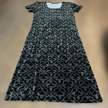 sportiff 블랙 벨벳 원피스