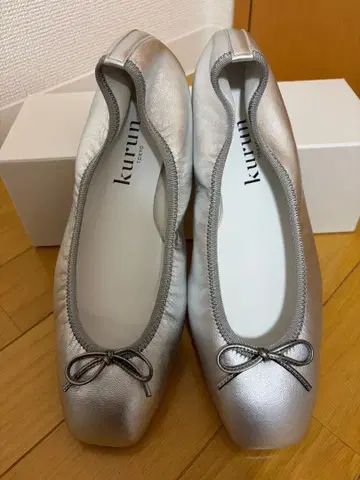 [쿠룬 도쿄] 발레 슈즈 VERY 별주 실버