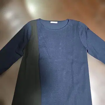 투모로우랜드 데 프레 이소재 풀오버 니트 네이비 블랙