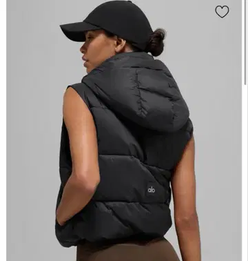 alo Gold Rush 푸퍼 베스트 - 블랙 xs