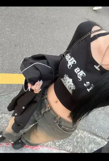 VOLCAN& APHRODITE 크롭t셔츠