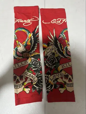 빨간색 스컬 디자인 암커버