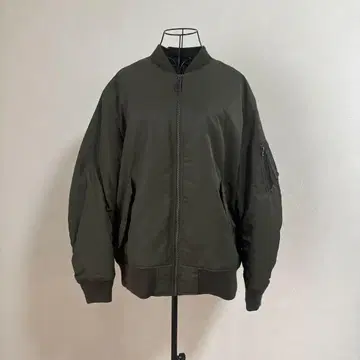 유니클로 UNIQLO MA-1 블루종 카키 아우터