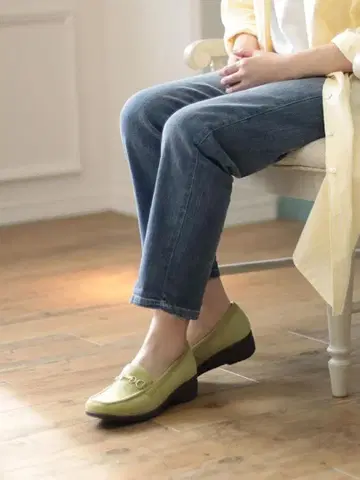 새상품급 정가 1.3만 크롤 발리에 COULEUR VARIE 비트 로퍼