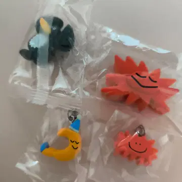 다이스케 콘도 아트 컬렉션 피규어와 메지루시 액세서리 4개 세트