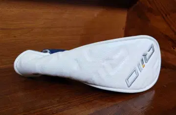 [ 레어 여성용 ] TaylorMade Qi10 레스큐 골프헤드커버