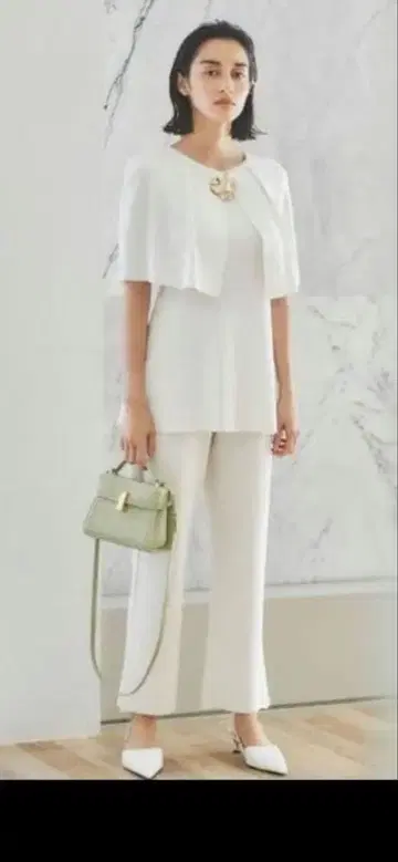 셀퍼드 화이트 팬츠 셋업