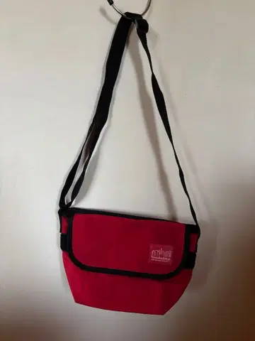 Manhattan Portage 레드 숄더백 미사용 새상품!