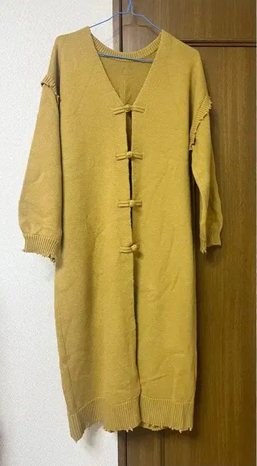 머스타드 V넥 니트 원피스