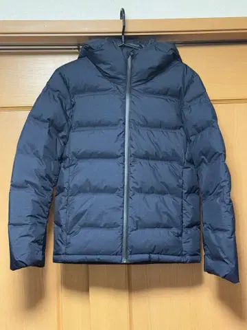 (새상품급)UNIQLO 유니클로 네이비 후드 부착 다운 자켓
