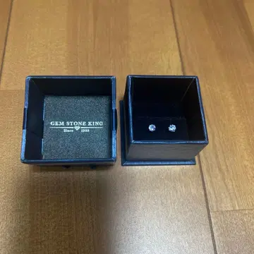 GEM STONE KING 스터드 귀걸이 양쪽 귀