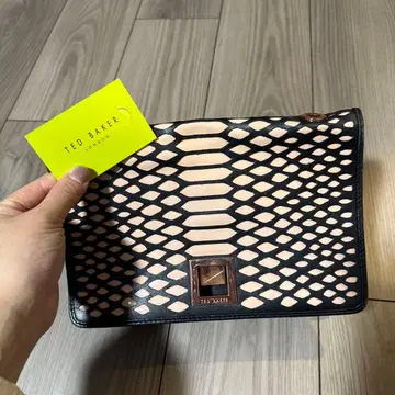 Ted baker 스네이크 스킨풍 숄더백