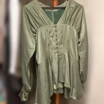 Lerase 올리브 그린 긴팔 블라우스 M