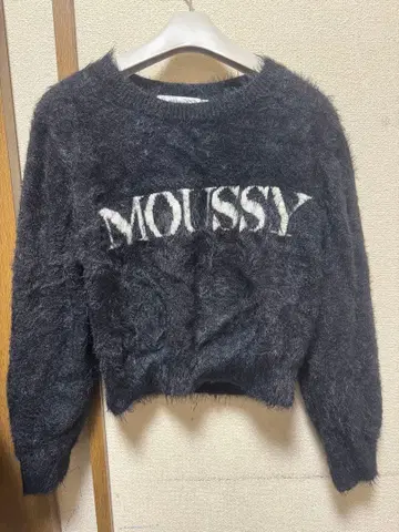 MOUSSY 블랙 퍼 스타일 스웨터