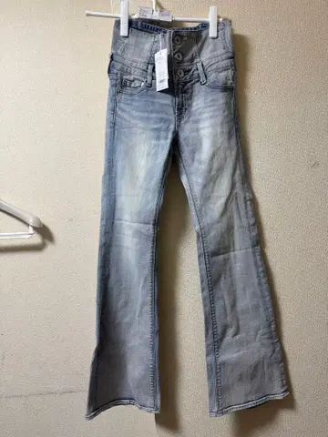 부츠컷 데님 라이트 블루