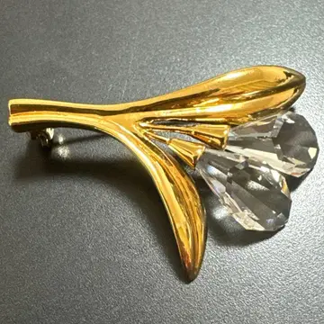 스와로브스키 브로치 꽃 모티브 골드 컬러 새상품급