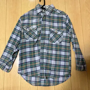 체크 무늬 긴팔 플란넬 셔츠