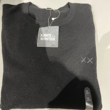 KAWS WINTER 스웨터 XL