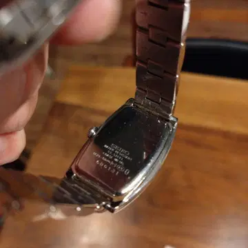 최종 특별 가격! 선착순! 세이코 콜키아 쿼츠 손목시계 실버/골드