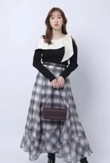 Apuweiser-riche 벨트 포함 이레헴 에어리 체크 스커트