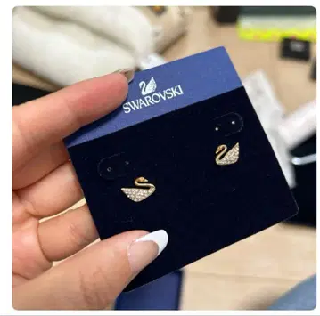 Swarovski 백조 모티브 귀걸이